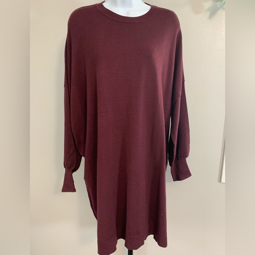 NWT BB Dakota Burgundy Crew NeckTunic Sweater